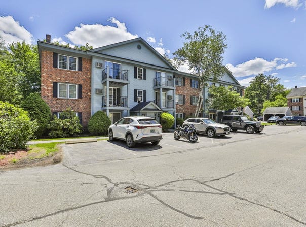 9 Northbrook Drive, Manchester, NH 03102