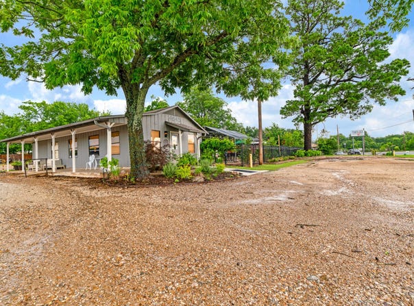 4645 Lamar Avenue, Paris, TX 75462