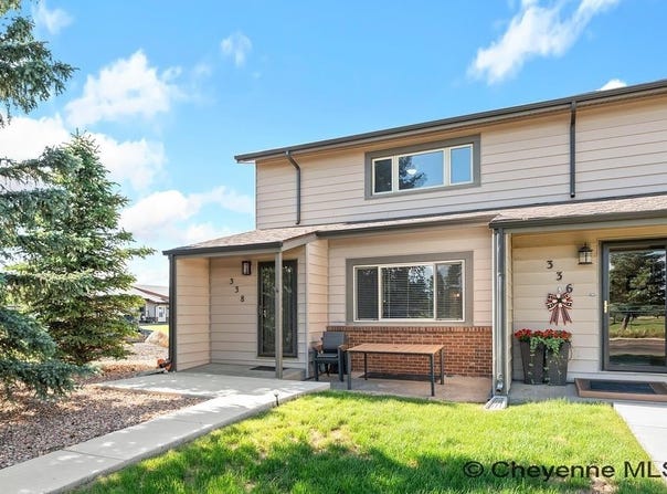 338 MANEWAL DR, Cheyenne, WY 82009