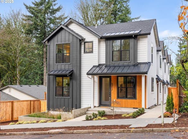 5213 SW Vacuna St, Portland, OR 97219