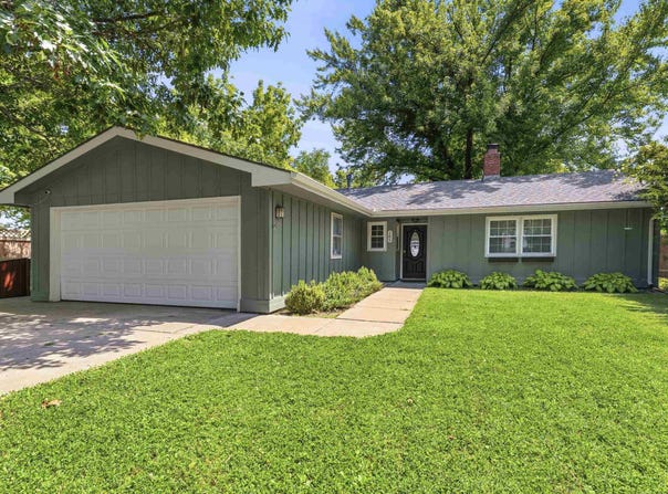 105 E 7th Street, Wamego, KS 66547