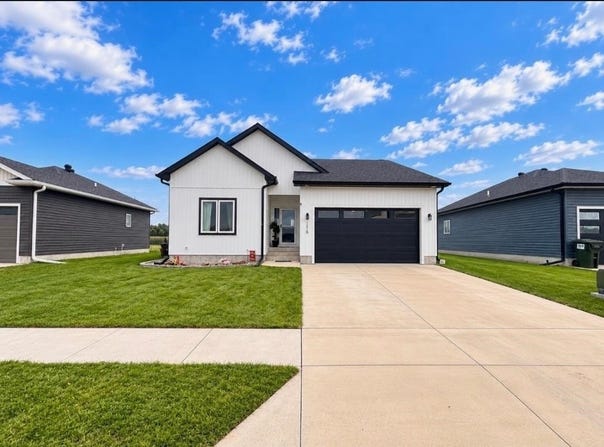 1518 Armory Drive, Columbus, NE 68601