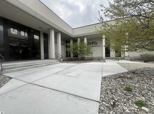 1601 Marquette Avenue, Bay City, MI 48706