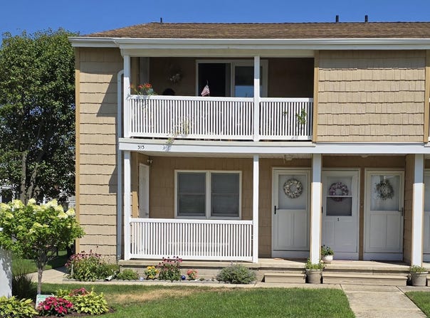 313 W Brigantine Ave, Brigantine, NJ 08203-2574