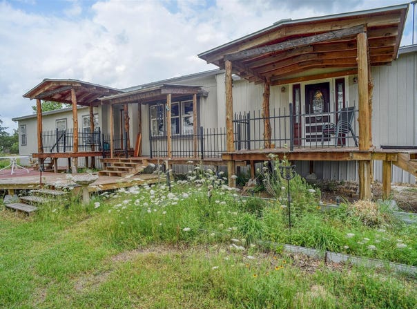13831 Tx-95 Highway, Flatonia, TX 78941