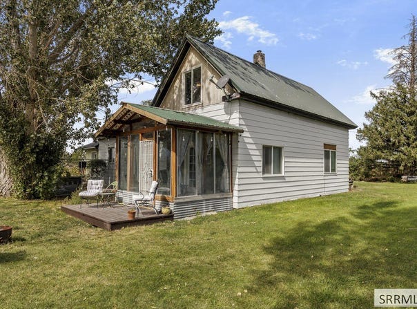 855 E 1100 N, Shelley, ID 83274