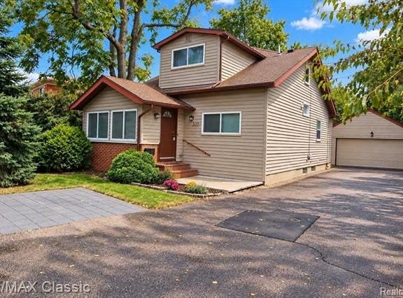 320 S Rochester Road, Clawson, MI 48017