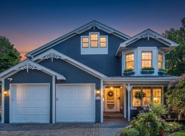 94 3rd Ave, Little Falls Twp., NJ 07424-2213