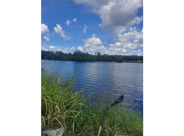 2114 Silk Bay Boulevard, Alva, FL 33920