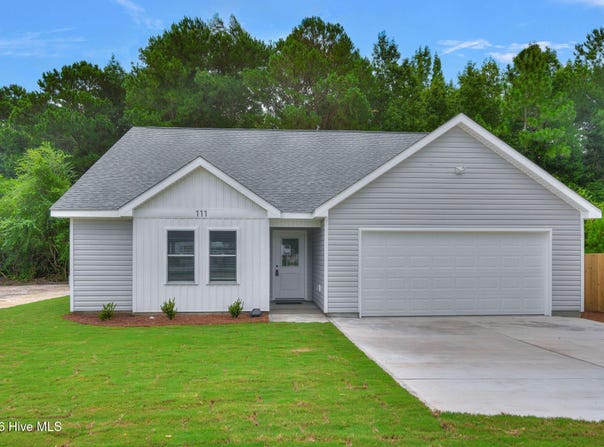 111 William Gurganus Road, Maple Hill, NC 28454