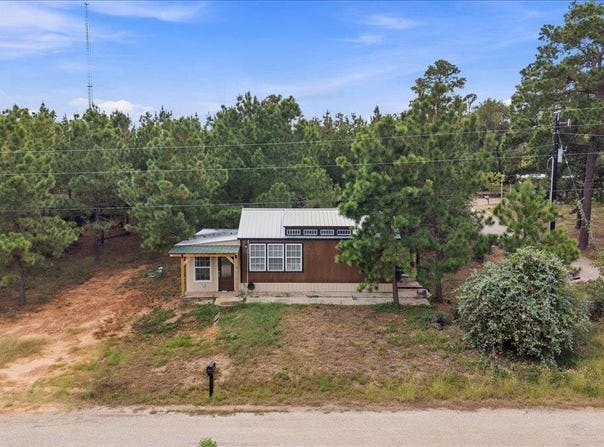 259 Pinehill Dr, Bastrop, TX 78602
