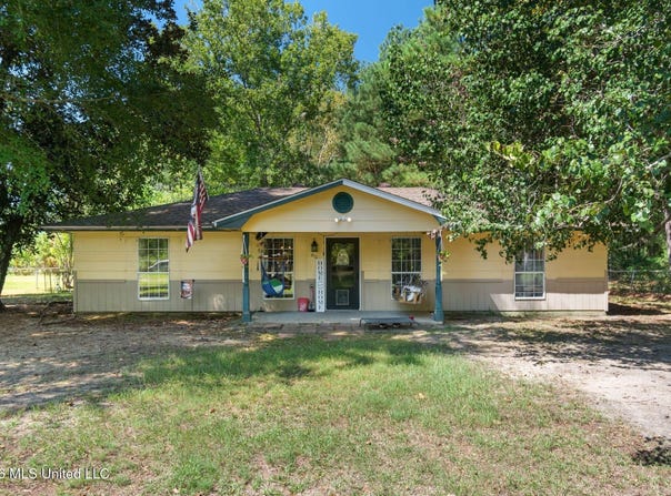 85 Lake Mike Conner Road, Collins, MS 39428