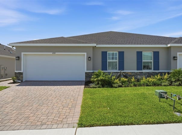 1208 TURTLE ISLAND Road, LADY LAKE, FL 32159