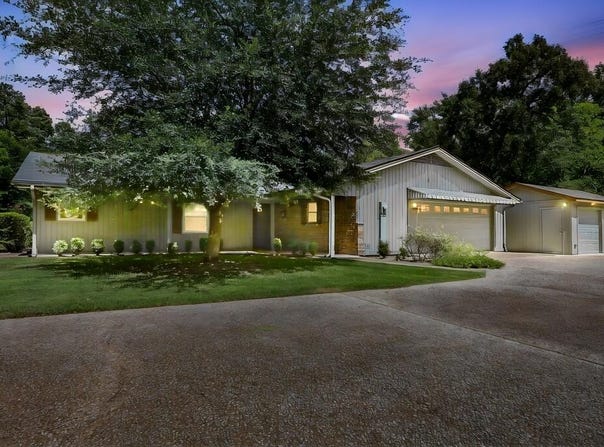 809 South Meadows, Diboll, TX 75941