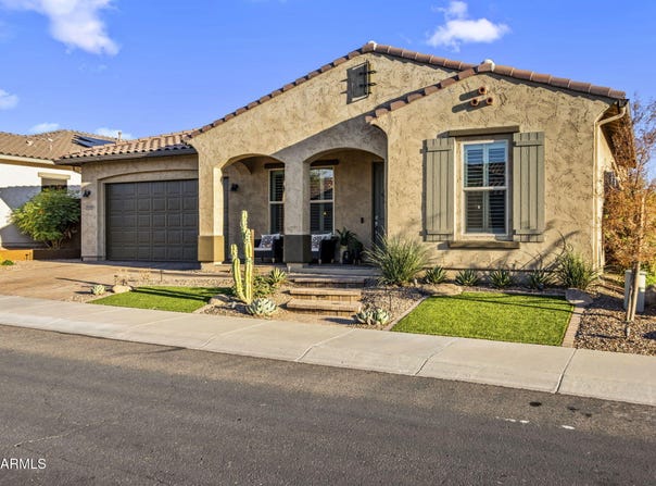 2939 E CREST Lane, Phoenix, AZ 85050
