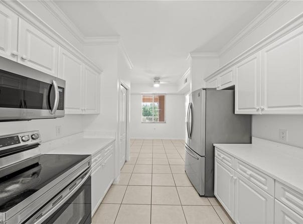 8550 Kingbird Loop, ESTERO, FL 33967