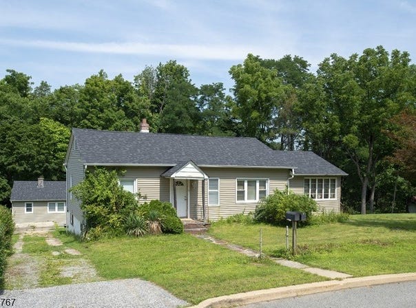 91 Sterling St, Franklin Boro, NJ 07416-1528