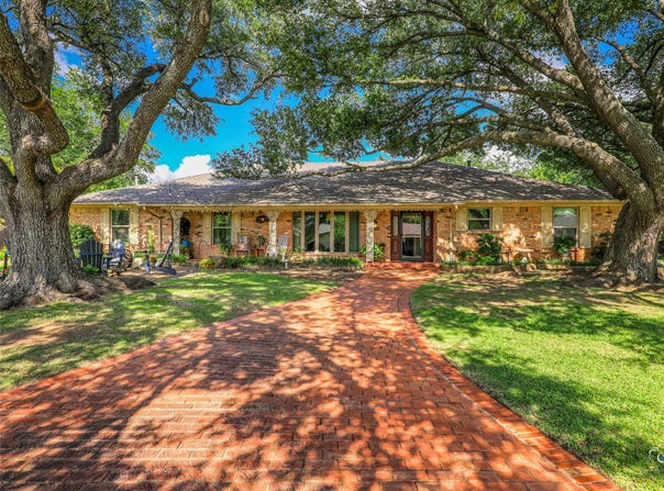 2513 Brookhaven Drive, Denison, TX 75020