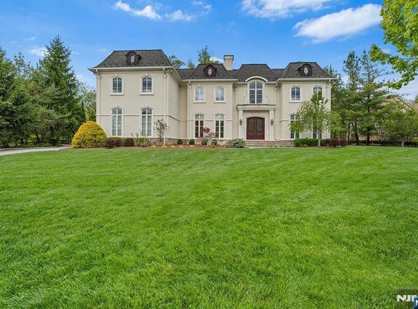 1 Sandstone Ridge, Upper Saddle River, NJ 07458
