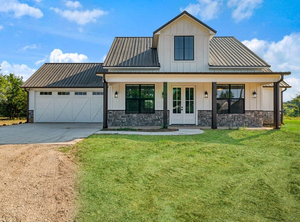 520 PR 14901, Paris, TX 75460