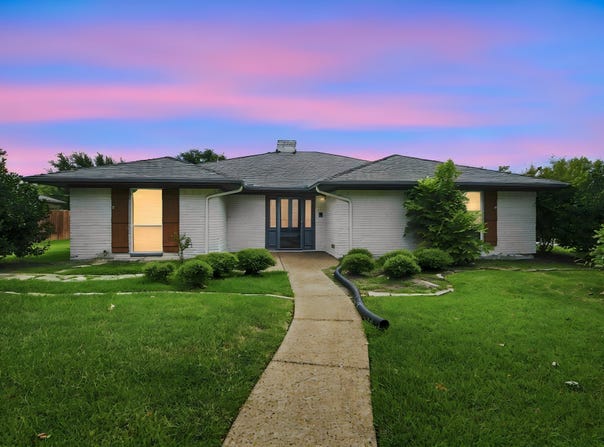 2005 Yorkstown Drive, Ennis, TX 75119