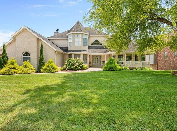 4211 Greenbriar Drive, Nixa, MO 65714