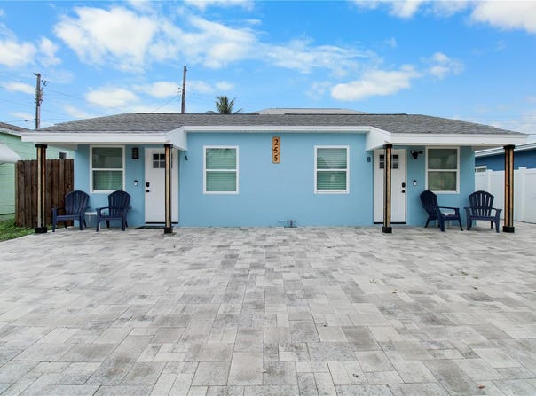 255 146TH Avenue E, MADEIRA BEACH, FL 33708