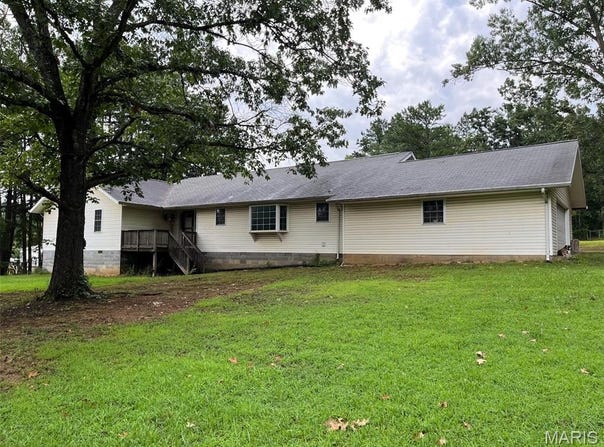 37 Wayne 353B, Piedmont, MO 63957