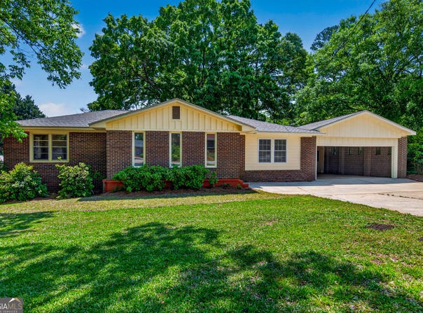 121 N Chilton Crescent, Lagrange, GA 30240