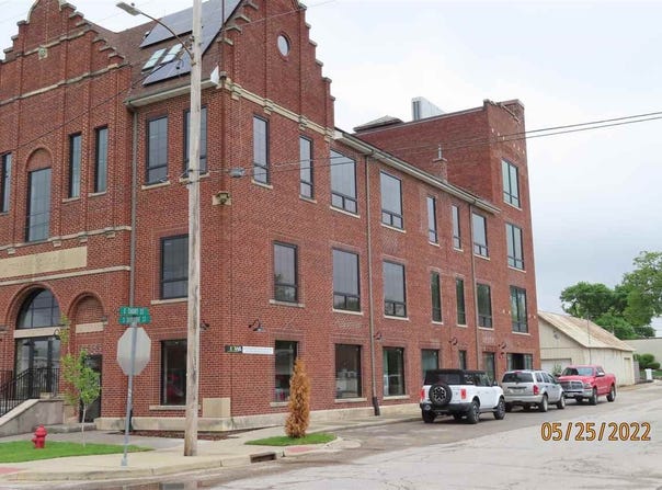 130 S Dubuque St, Solon, IA 52333