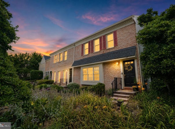 407 EVEREST Circle, WEST CHESTER, PA 19382