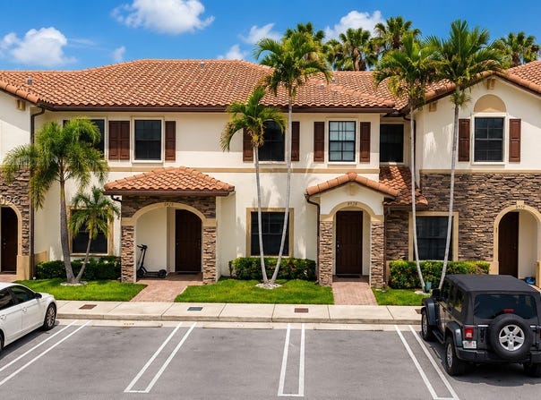 8954 W 35th Way, Hialeah, FL 33018