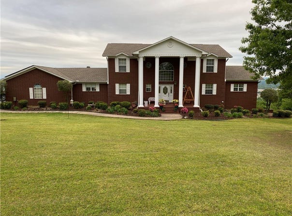 3 Bluff Drive, Russellville, AR 72802