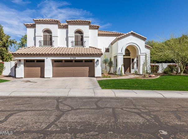 1736 E SILVERWOOD Drive, Phoenix, AZ 85048