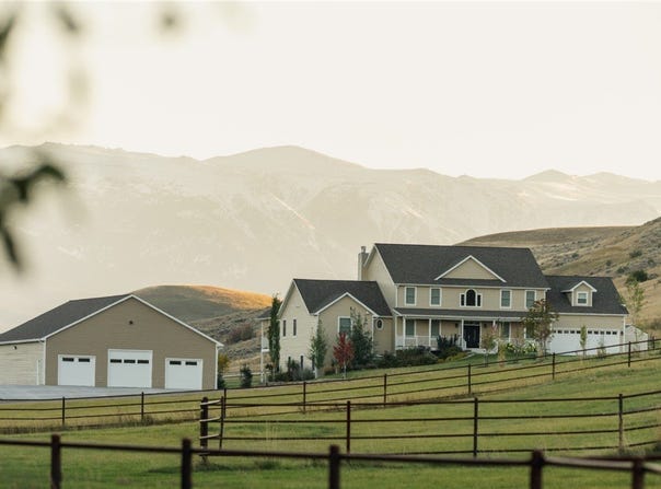 104 Running River Way, Absarokee, MT 59001