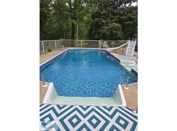 15 CHURCH LN, Chatham, VA 24531
