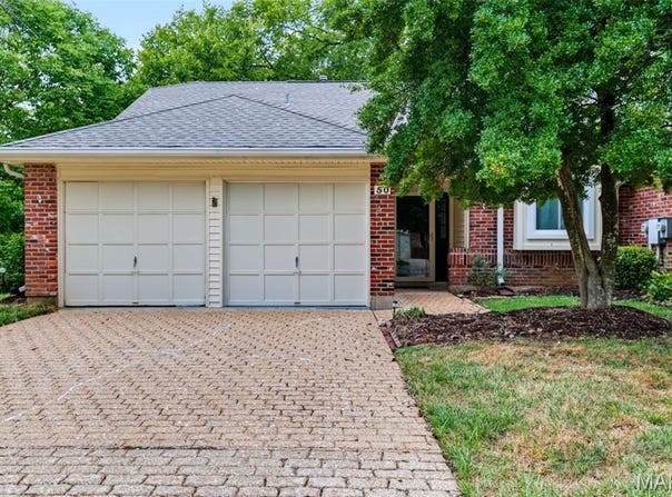 50 Willowyck Court, St Louis, MO 63146