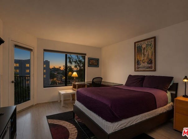 1942 Grace Ave, Los Angeles, CA 90068