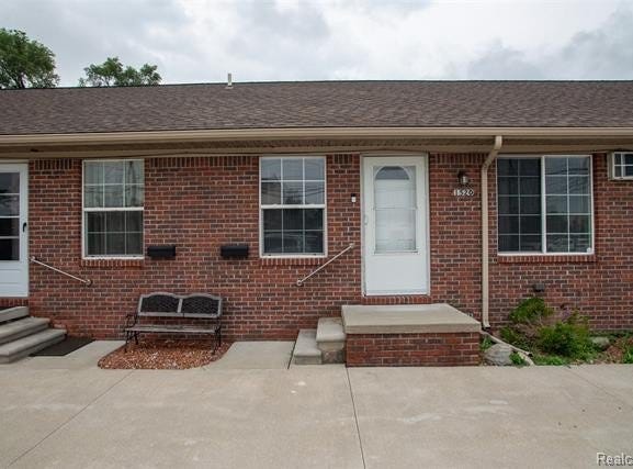 1518 Hanover Street, Lincoln Park, MI 48146