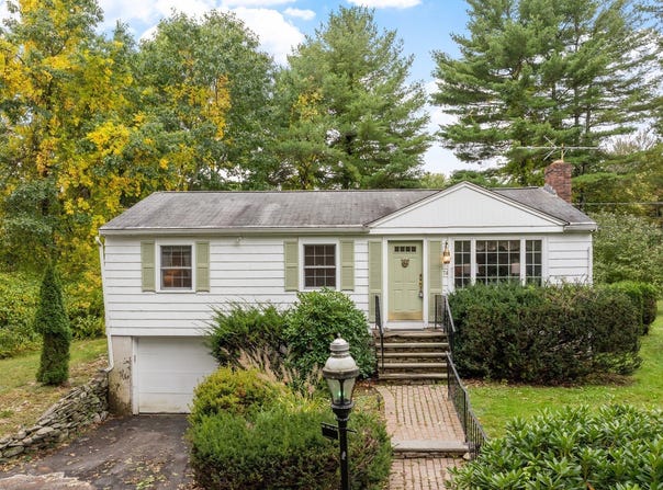 74 Davidson Rd, Boxborough, MA 01719