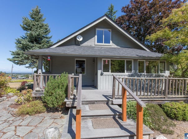31 McFarland Drive, Sequim, WA 98382