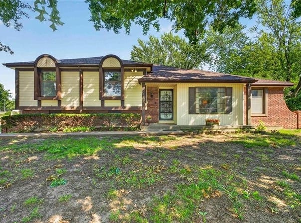 7401 E 127th Street, Grandview, MO 64030