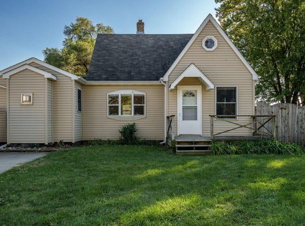 431 E GREENVIEW, MACHESNEY PARK, IL 61115