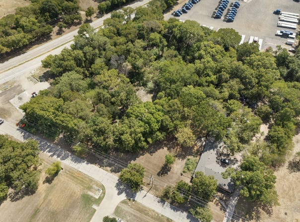 307 Arnold Street, Ennis, TX 75119