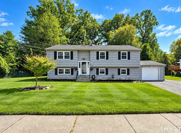 190 Baxter Lane, Milford, CT 06460