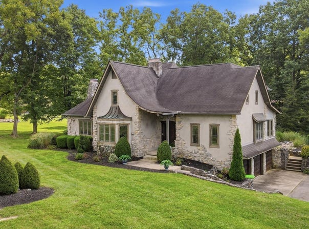 609 Aberfelda Drive, Springfield, OH 45504
