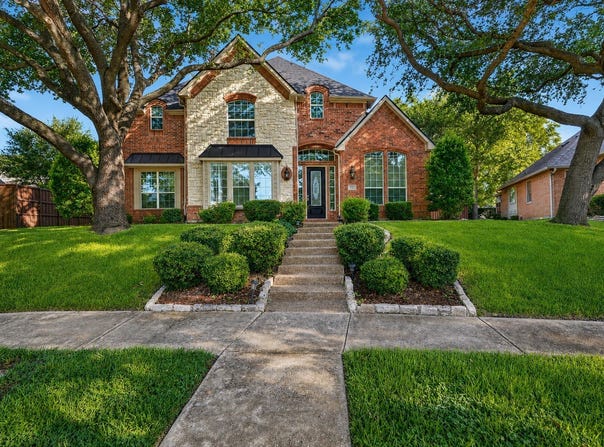 4209 Pinecreek Drive, Rowlett, TX 75088