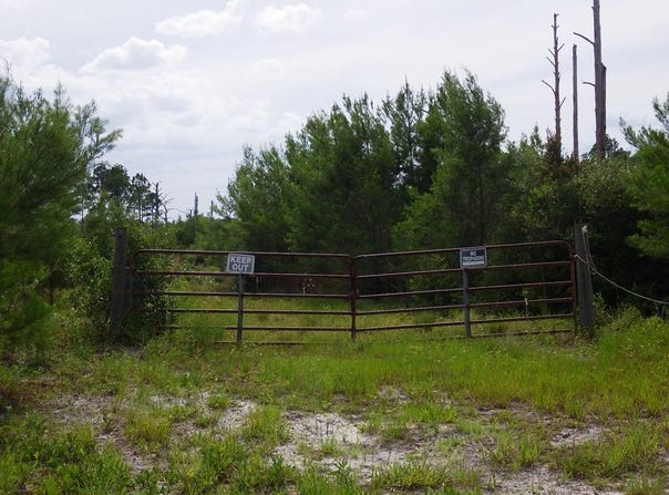 SW 132nd Ter, Cedar Key, FL 32625