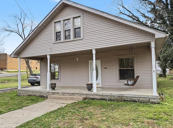 164 College St, Clay, KY 42404