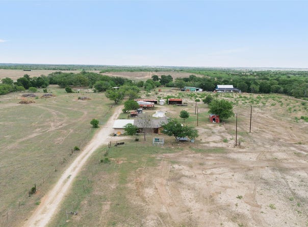 9765 FM 20, Lockhart, TX 78644